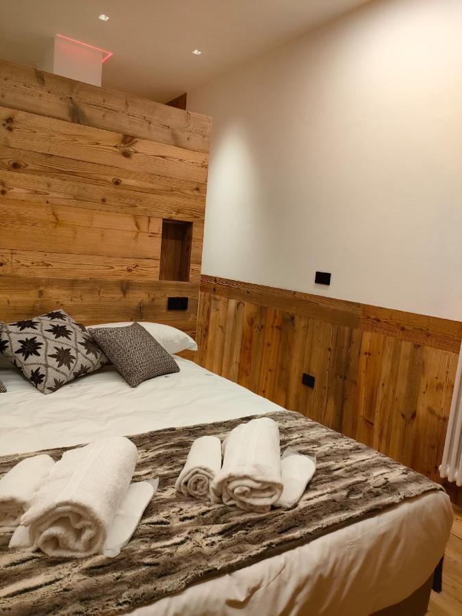 Fior Di Roccia Apartments- In Centro Cervinia, Sauna Privata, Matterhorn Dream بيريوِل تْشيرفينيا المظهر الخارجي الصورة