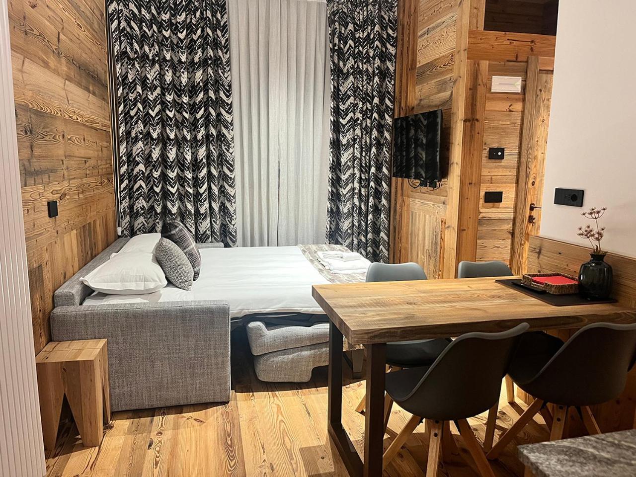 Fior Di Roccia Apartments- In Centro Cervinia, Sauna Privata, Matterhorn Dream بيريوِل تْشيرفينيا المظهر الخارجي الصورة