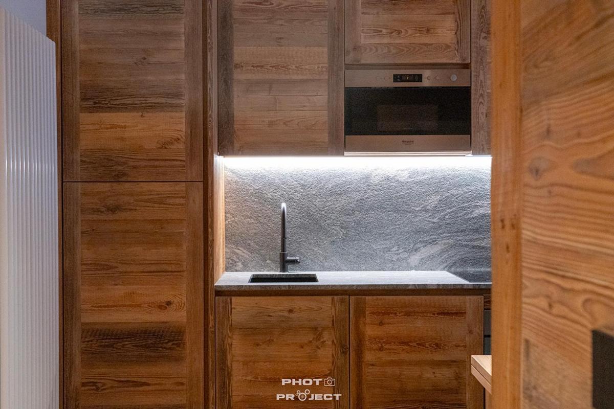 Fior Di Roccia Apartments- In Centro Cervinia, Sauna Privata, Matterhorn Dream بيريوِل تْشيرفينيا المظهر الخارجي الصورة