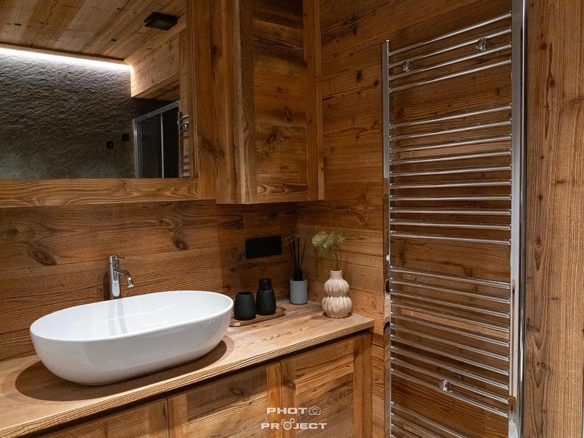 Fior Di Roccia Apartments- In Centro Cervinia, Sauna Privata, Matterhorn Dream بيريوِل تْشيرفينيا المظهر الخارجي الصورة