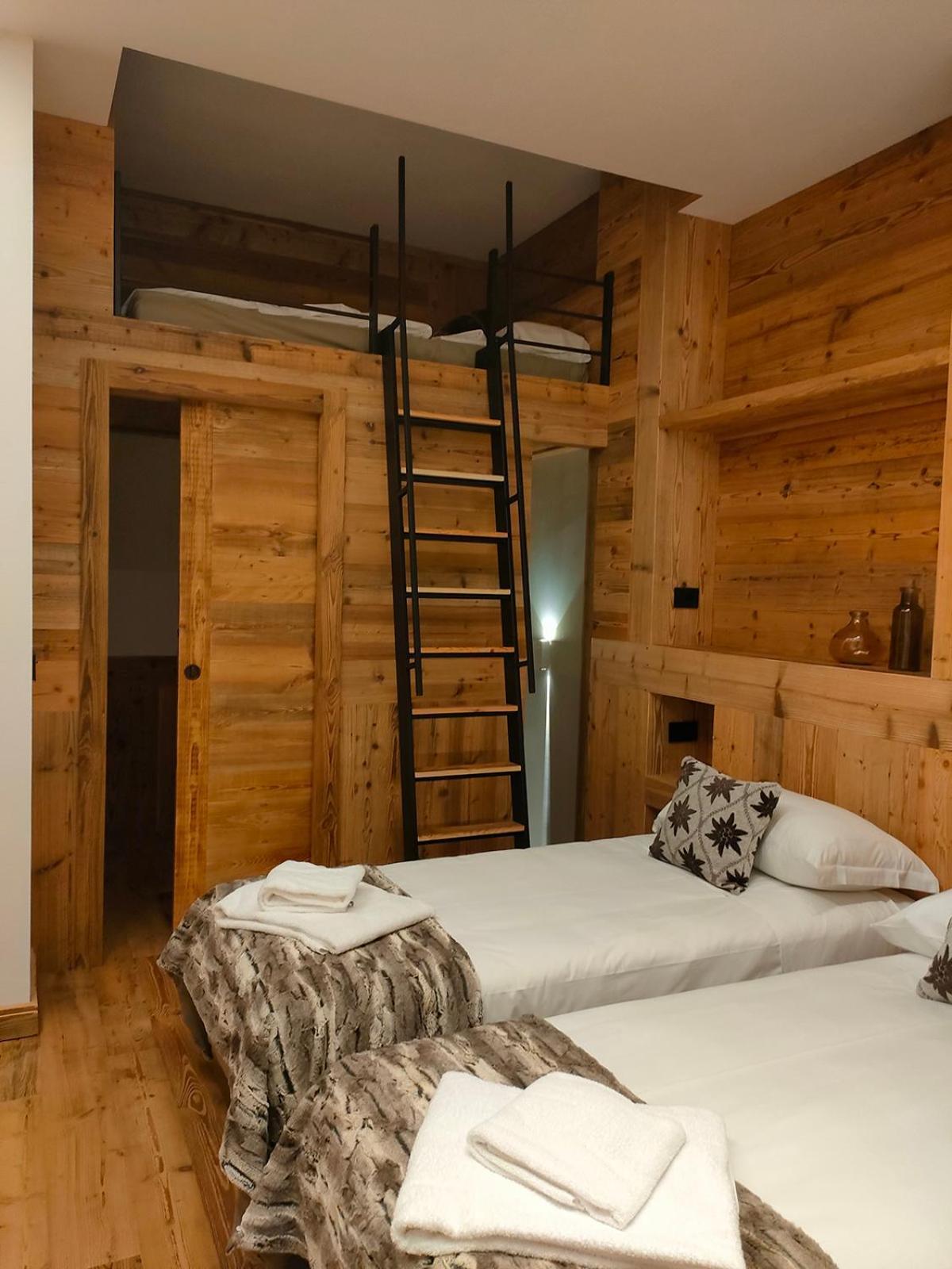 Fior Di Roccia Apartments- In Centro Cervinia, Sauna Privata, Matterhorn Dream بيريوِل تْشيرفينيا المظهر الخارجي الصورة