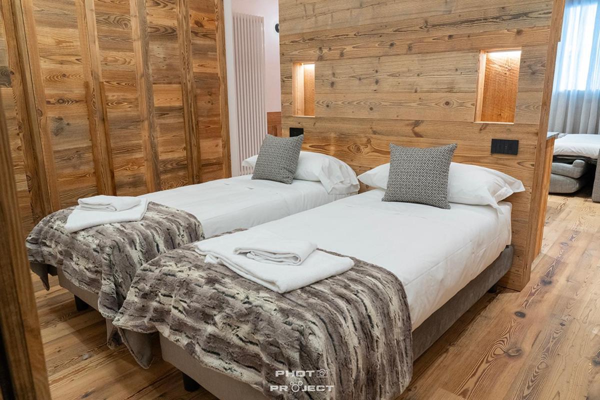 Fior Di Roccia Apartments- In Centro Cervinia, Sauna Privata, Matterhorn Dream بيريوِل تْشيرفينيا المظهر الخارجي الصورة