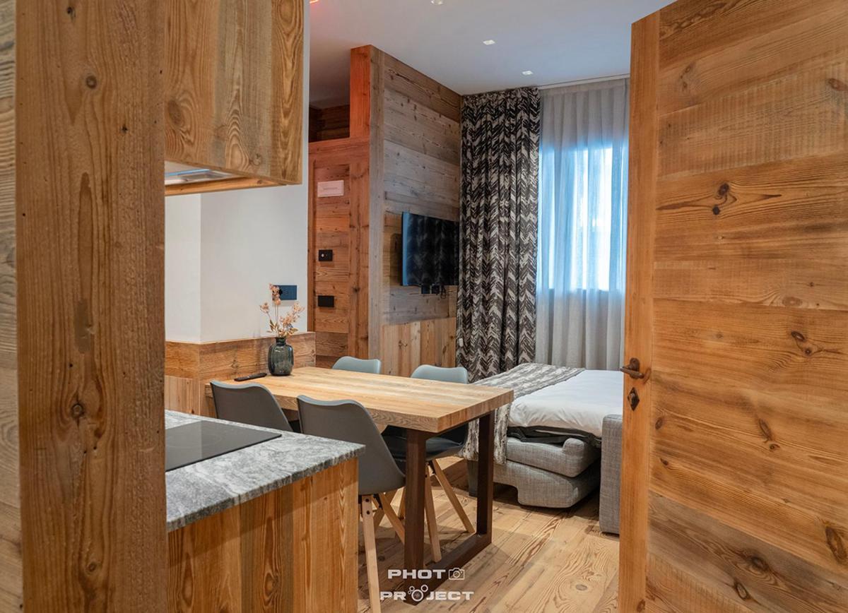Fior Di Roccia Apartments- In Centro Cervinia, Sauna Privata, Matterhorn Dream بيريوِل تْشيرفينيا المظهر الخارجي الصورة