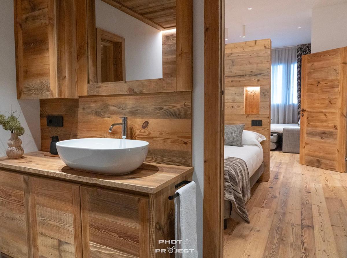 Fior Di Roccia Apartments- In Centro Cervinia, Sauna Privata, Matterhorn Dream بيريوِل تْشيرفينيا المظهر الخارجي الصورة