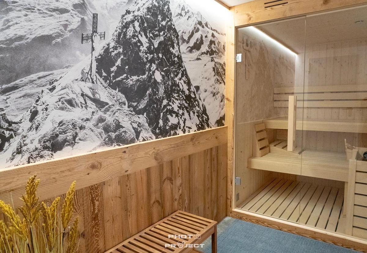 Fior Di Roccia Apartments- In Centro Cervinia, Sauna Privata, Matterhorn Dream بيريوِل تْشيرفينيا المظهر الخارجي الصورة