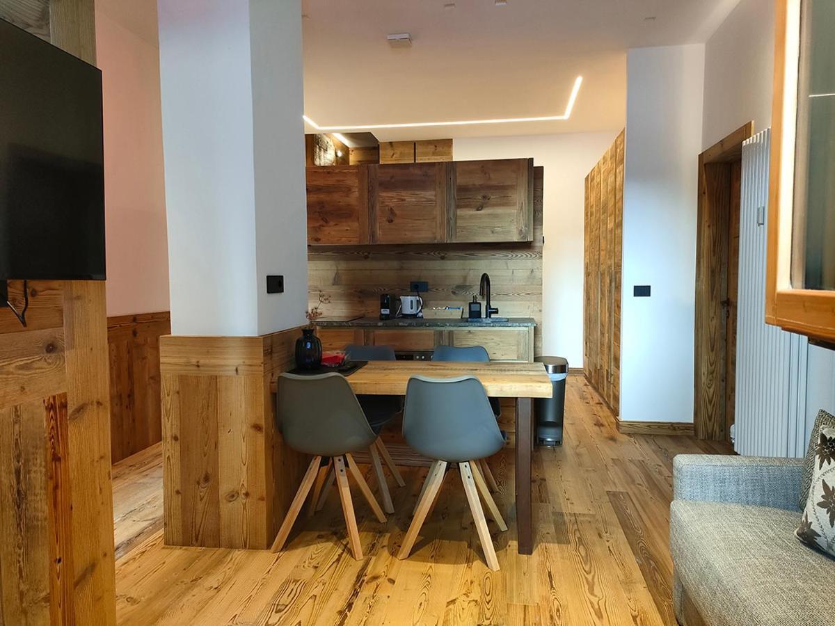 Fior Di Roccia Apartments- In Centro Cervinia, Sauna Privata, Matterhorn Dream بيريوِل تْشيرفينيا المظهر الخارجي الصورة