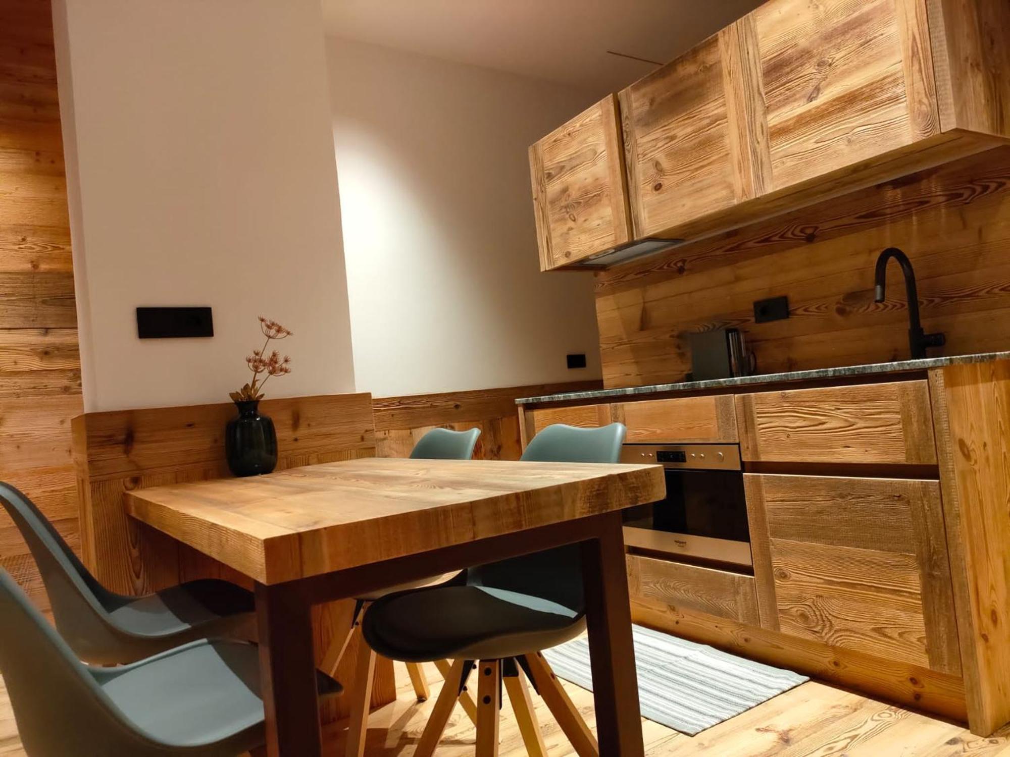 Fior Di Roccia Apartments- In Centro Cervinia, Sauna Privata, Matterhorn Dream بيريوِل تْشيرفينيا المظهر الخارجي الصورة