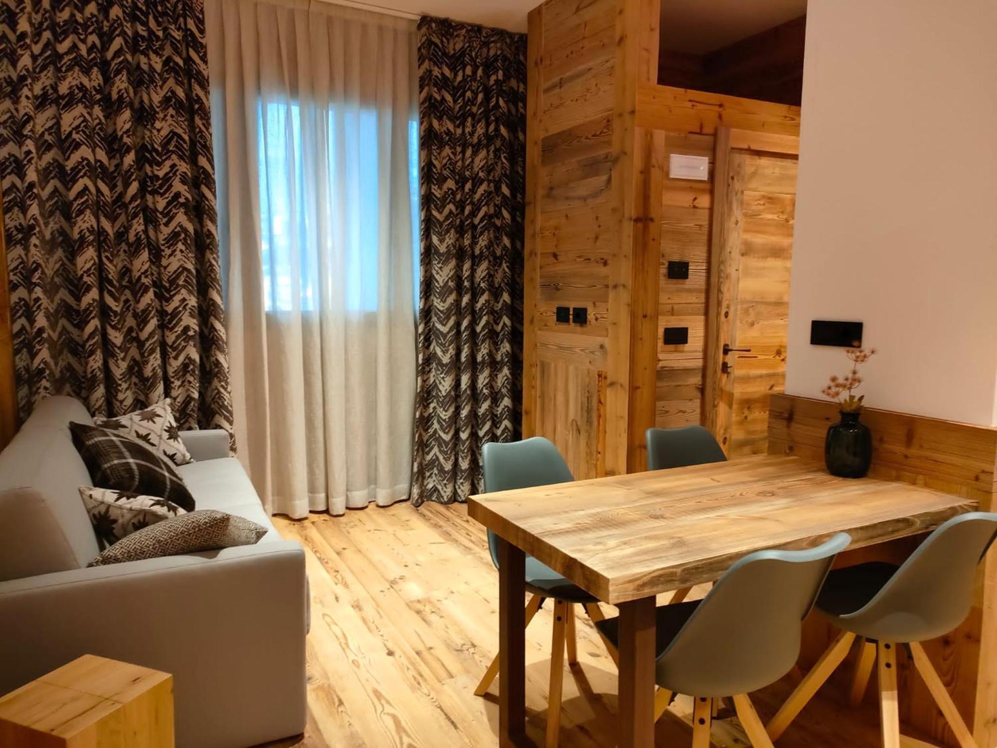 Fior Di Roccia Apartments- In Centro Cervinia, Sauna Privata, Matterhorn Dream بيريوِل تْشيرفينيا المظهر الخارجي الصورة