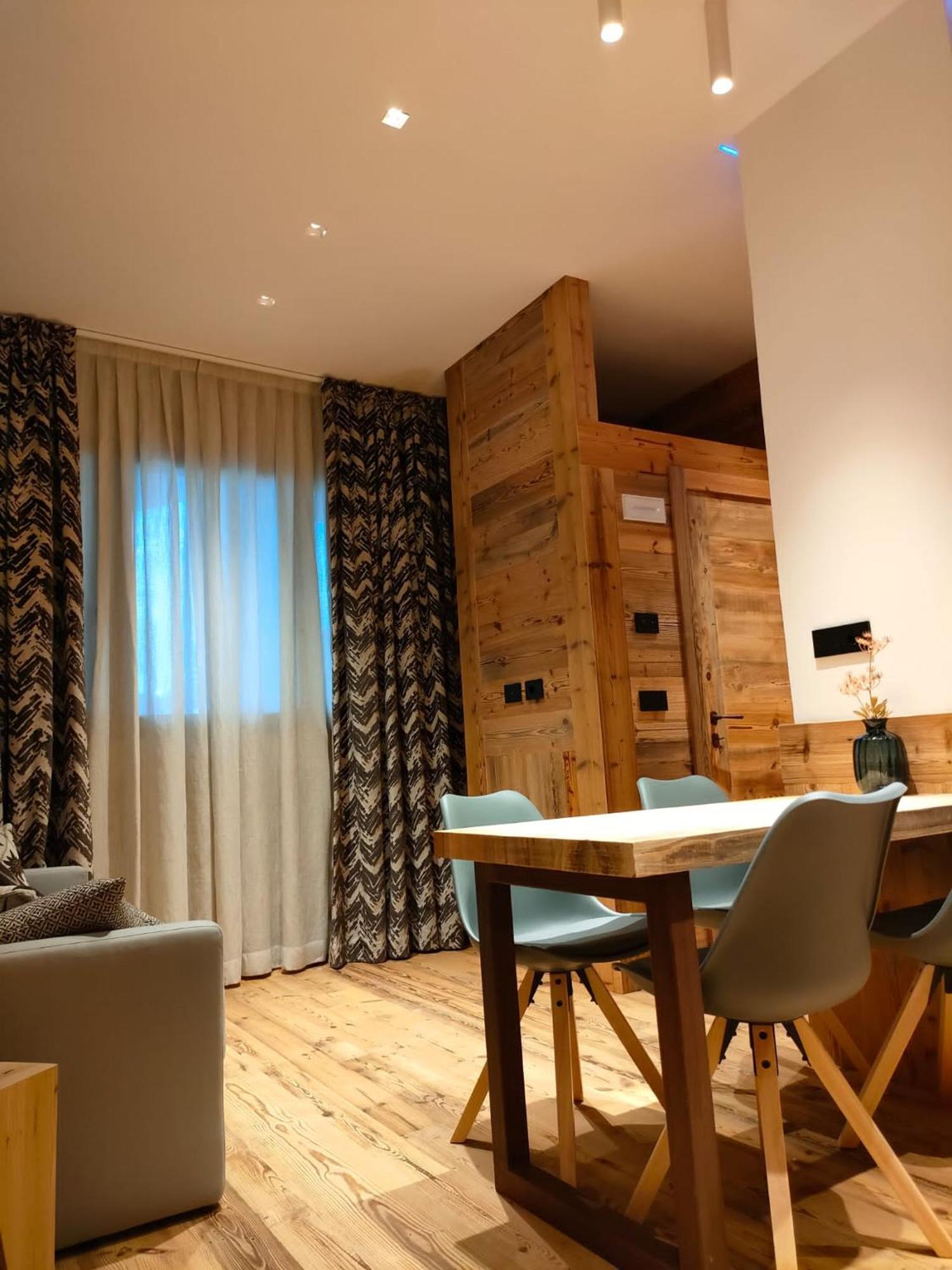 Fior Di Roccia Apartments- In Centro Cervinia, Sauna Privata, Matterhorn Dream بيريوِل تْشيرفينيا المظهر الخارجي الصورة
