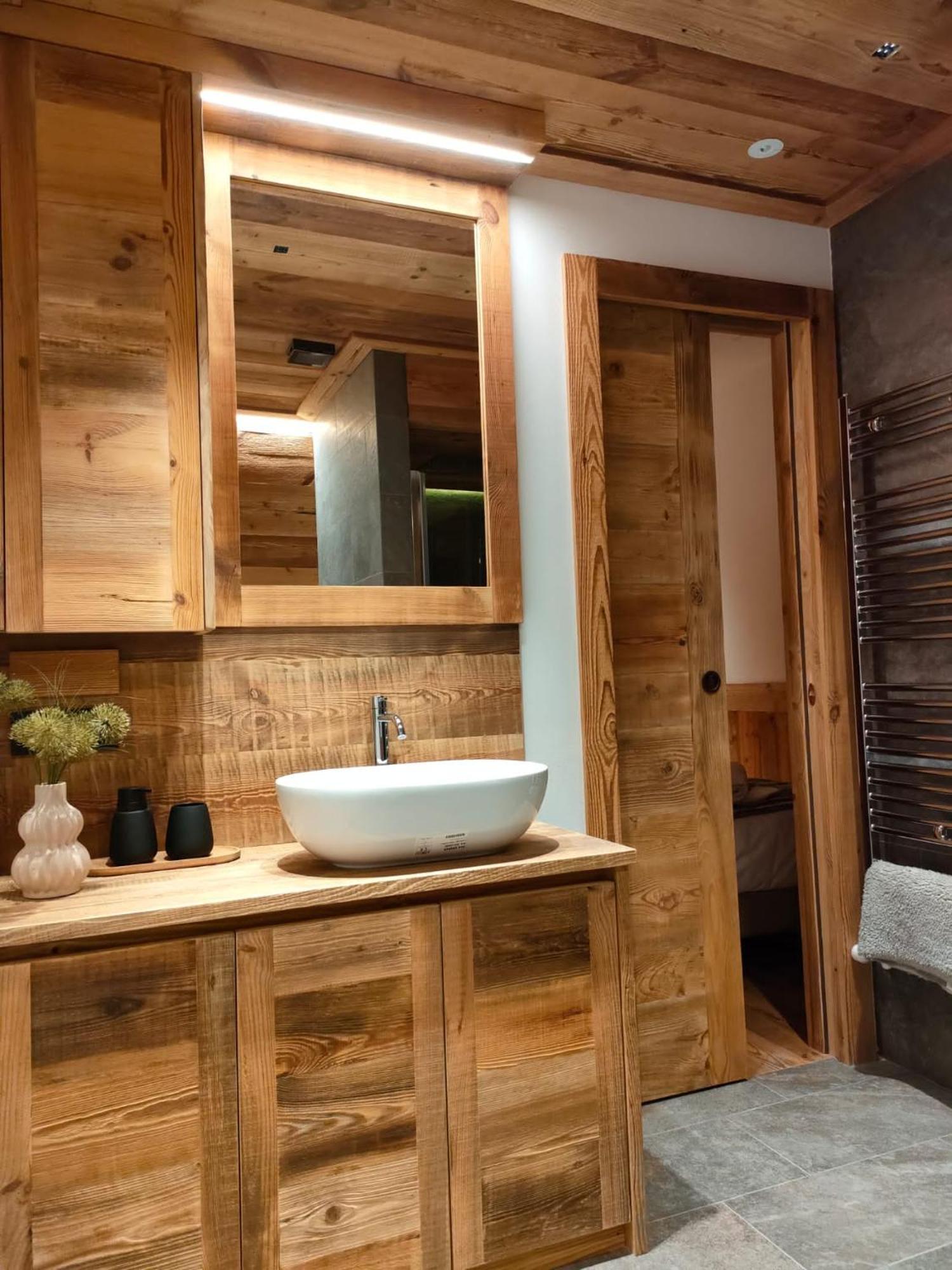 Fior Di Roccia Apartments- In Centro Cervinia, Sauna Privata, Matterhorn Dream بيريوِل تْشيرفينيا المظهر الخارجي الصورة