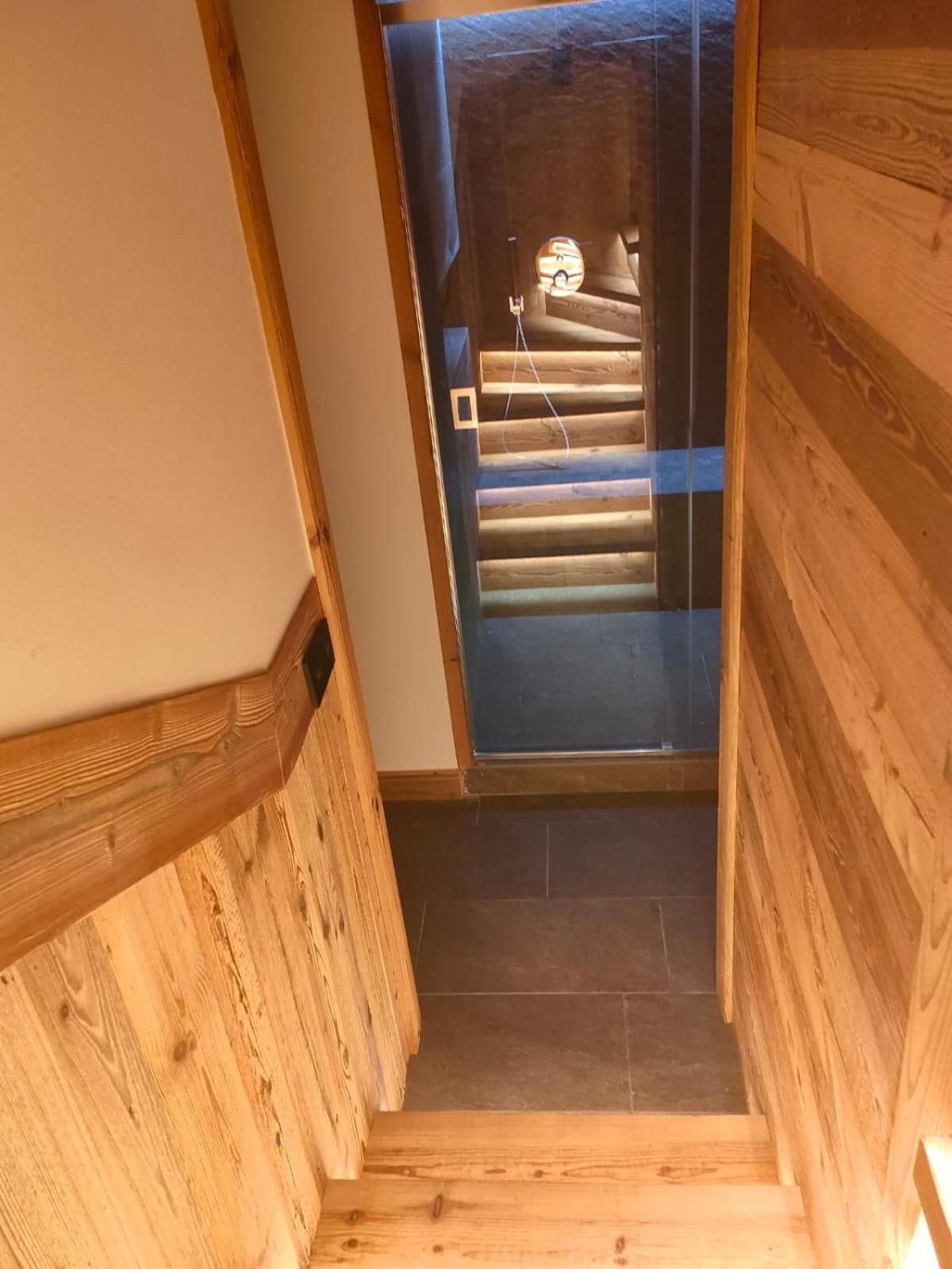 Fior Di Roccia Apartments- In Centro Cervinia, Sauna Privata, Matterhorn Dream بيريوِل تْشيرفينيا المظهر الخارجي الصورة