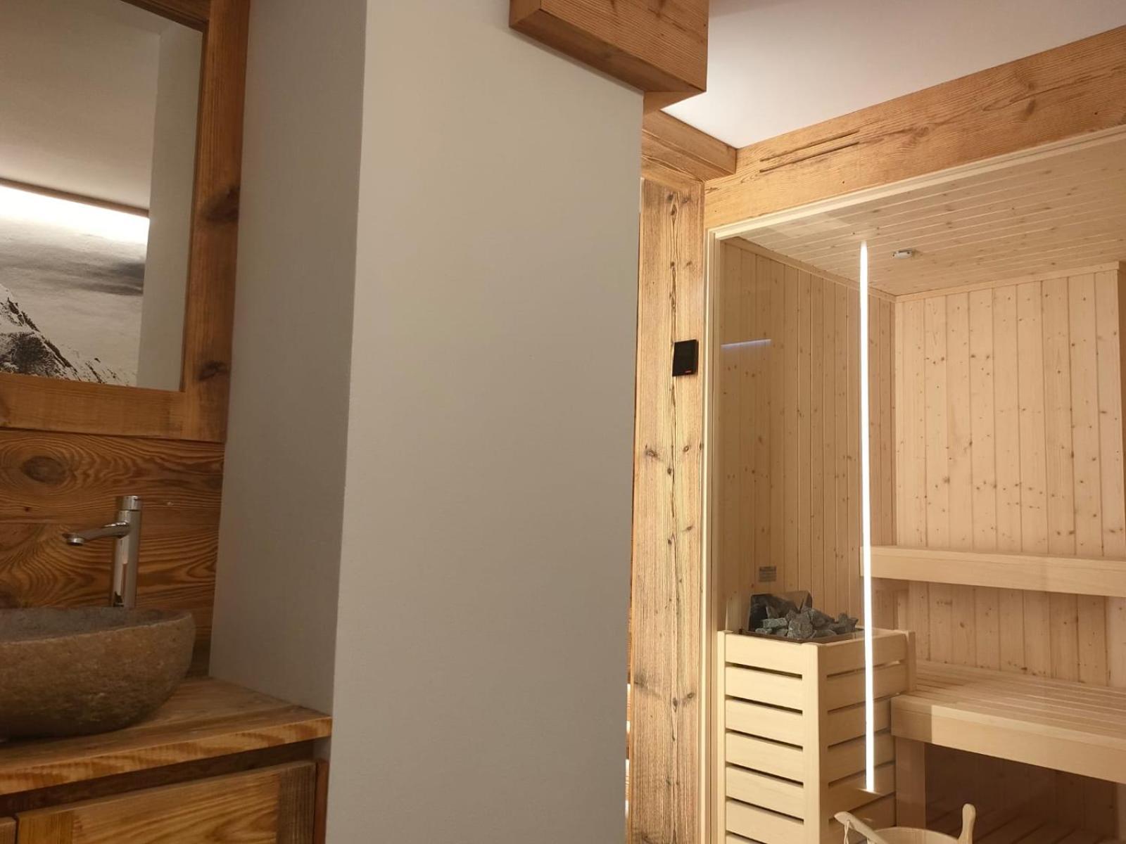 Fior Di Roccia Apartments- In Centro Cervinia, Sauna Privata, Matterhorn Dream بيريوِل تْشيرفينيا المظهر الخارجي الصورة